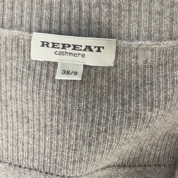 REPEAT CASHMERE 2-POCKET OVERSIZED SWEATER - Picture 10 of 13